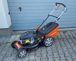 Kosiarka spalinowa z napędem YardForce YF-GMH51silnik Honda GCV170