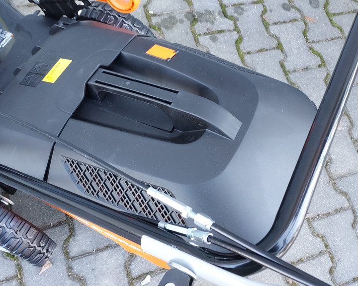 Kosiarka spalinowa z napędem YardForce YF-GMH51silnik Honda GCV170